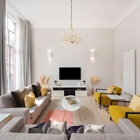 Presidential With 14ft High Ceilings & Private Elevator Apartment *