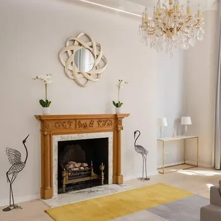 Presidential With 14ft High Ceilings & Private Elevator Apartment London