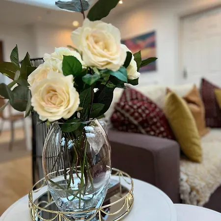 Beautiful Garden View Apartment