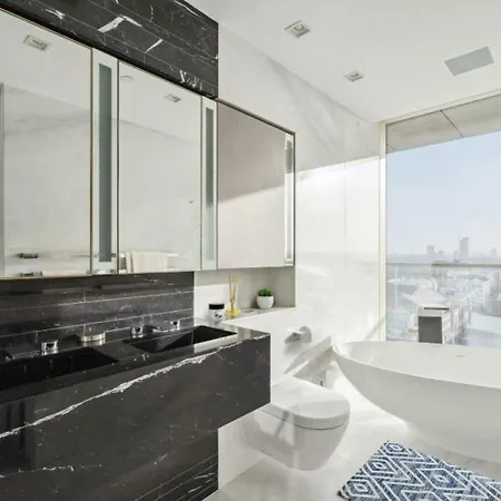 Apartment Stunning Duplex Penthouse Over 2200 Sq Ft Sleeps 8 With Jacuzzi Rooftop Views Of The City