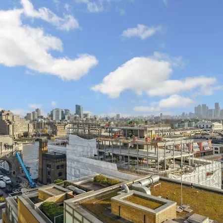 Stunning Duplex Penthouse Over 2200 Sq Ft Sleeps 8 With Jacuzzi Rooftop Views Of The City
