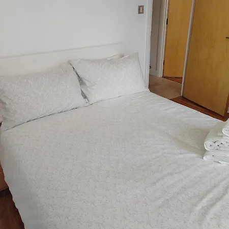 Luxury Two Bedroom In Bayswater * 伦敦