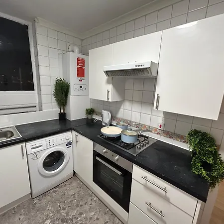 Posh 2 Bedroom Living Kitchen 2 Bathroom * ロンドン