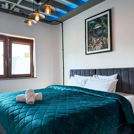 Unique With Private Garden Apartment *