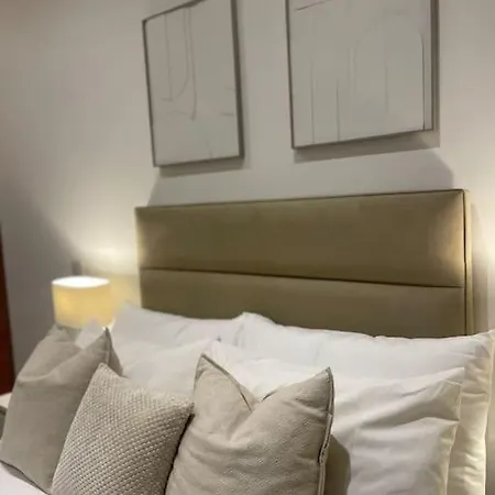 30 Mins From London 阿克斯桥