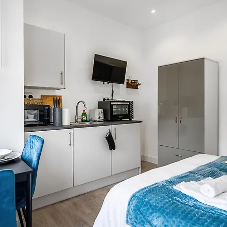 En-suite In Near Wembley Stadium Apartment