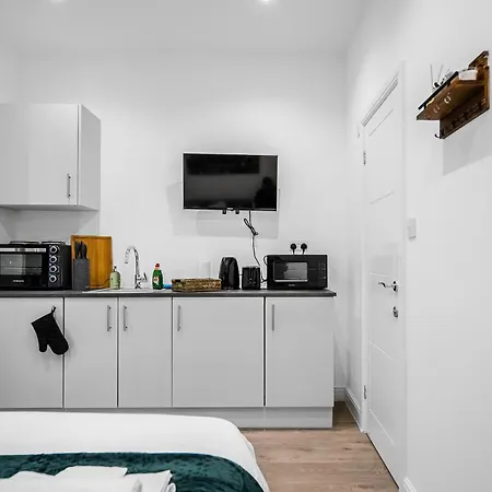 En-suite In Near Wembley Stadium Apartment *