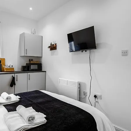 En-suite In Near Wembley Stadium Apartment