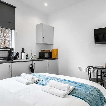 En-suite In Near Wembley Stadium Apartment *
