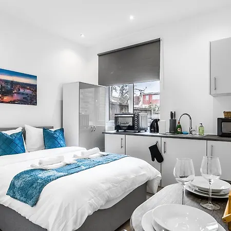 En-suite In Near Wembley Stadium *