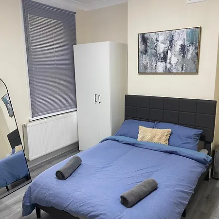Apartment New With Large Garden