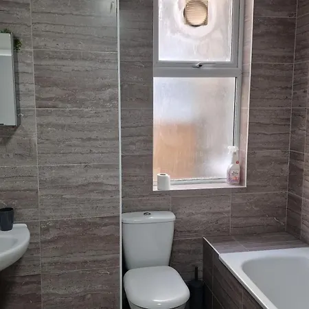 Apartment New With Large Garden *
