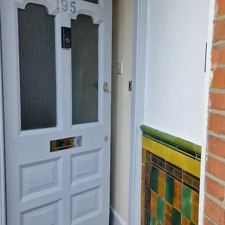 Apartment New With Large Garden *