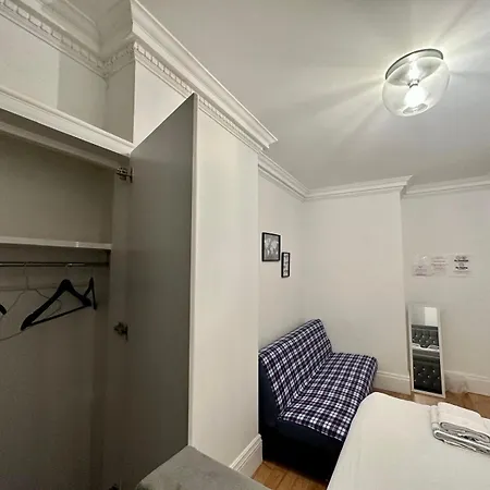 Opposite Of Edgware Road Tube Station, Short Walk To Marble Arch * Londres