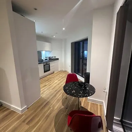 Apartment Luxurious 2 Bed *
