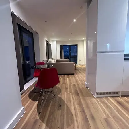 Luxurious 2 Bed Apartment