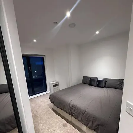 Apartment Luxurious 2 Bed Ilford