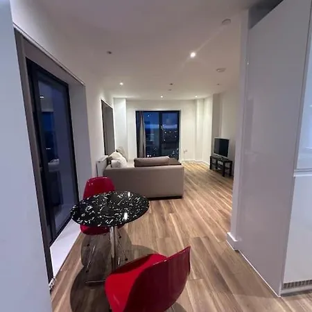 Apartment Luxurious 2 Bed *