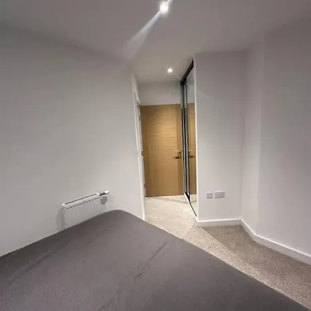 Luxurious 2 Bed * Ilford