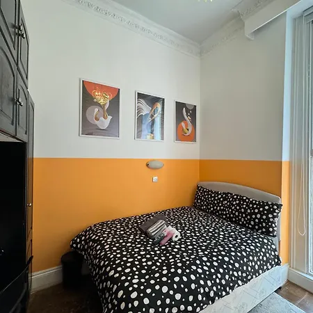 Central, Compact And Fashion Flat For 4 People With Breakfast In Kensington Zone 1 Apartment