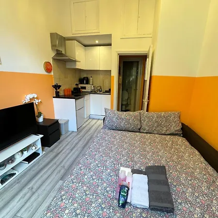 Apartment Central, Compact And Fashion Flat For 4 People With Breakfast In Kensington Zone 1 London