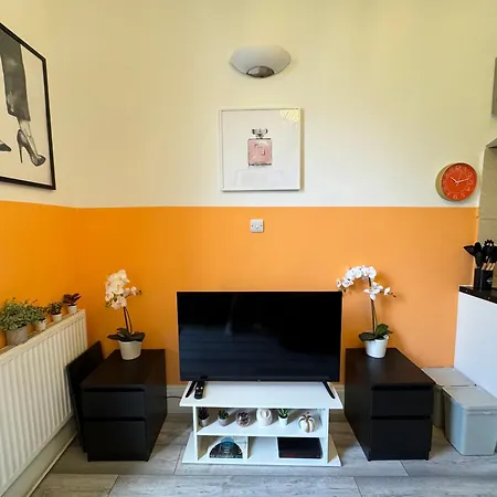 Central, Compact And Fashion Flat For 4 People With Breakfast In Kensington Zone 1