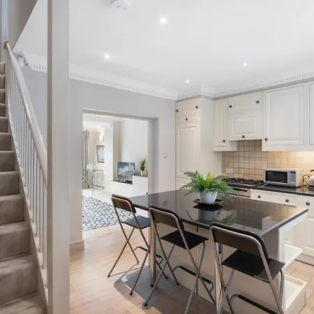 Stunning Knightsbridge 2bed Flat! Apartment