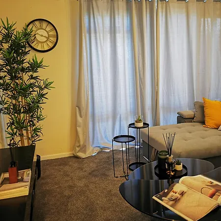 Charming House With 3 Bedrooms Near O2arena *