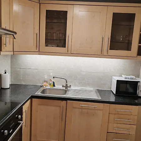 Apartment Two Bedroom In Paddington, London
