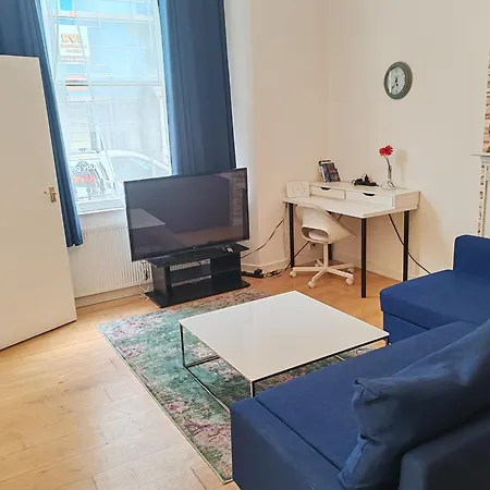 Apartment Two Bedroom In Paddington, *