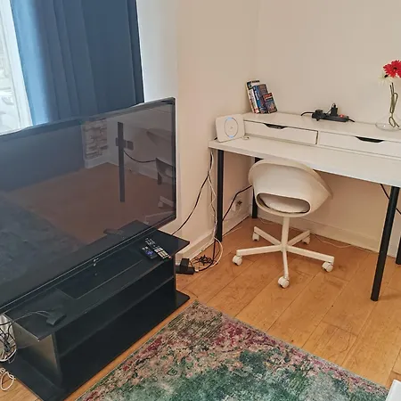 Two Bedroom In Paddington, *