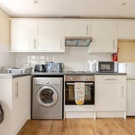 Beautiful Flat In Morden Near Wimbledon * Morden (Greater London)