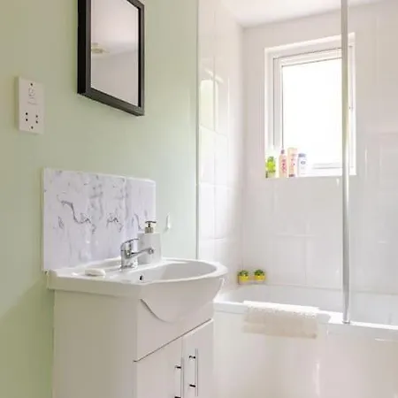 Apartment Beautiful Flat In Morden Near Wimbledon