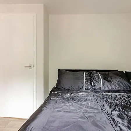 Beautiful Flat In Morden Near Wimbledon * Morden (Greater London)