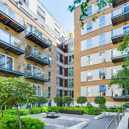 Comfortable 4 Family London