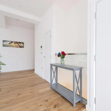 Exquisite 3br Duplex Air-con& Amenities דירה *