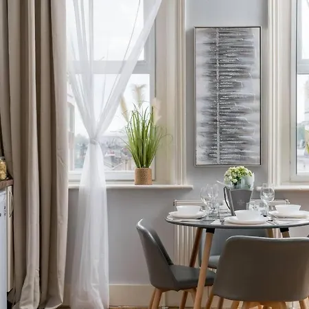 Cozy 1 Bed For 4 Paddington Apartment