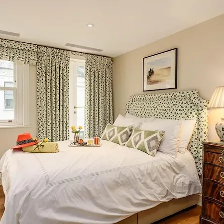 Hébergement de vacances Stunning Notting Hill 3 Bed With Air Con *