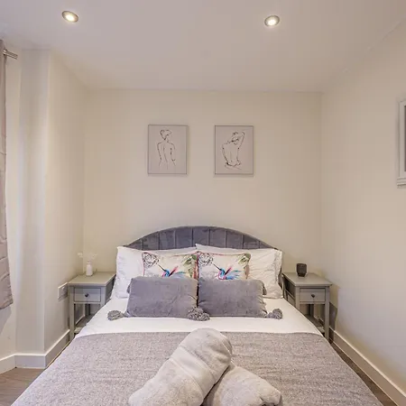 West Holiday home Bromley