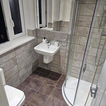 Spacious Private In Vibrant South London