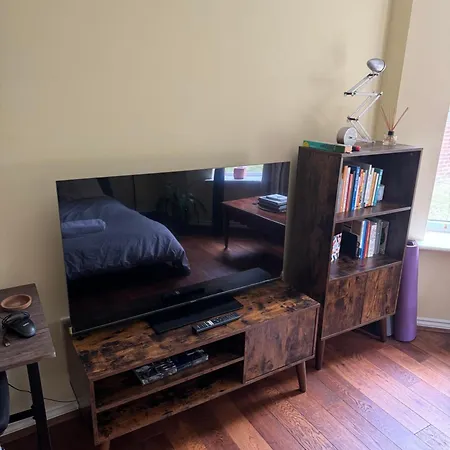 Peaceful Garden View Apt. Close To Apartment