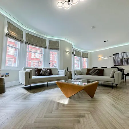 Lux 4 Bedroom In Baker St Near Regent's Park London