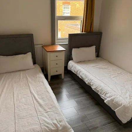 Chester House 普拉姆斯特德