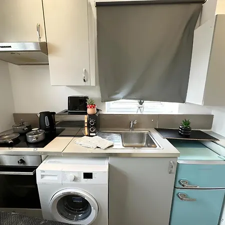 Harrow Road One Bedroom *