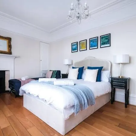 Apartment Harrods-knightsbridge Flat In Kb89 London