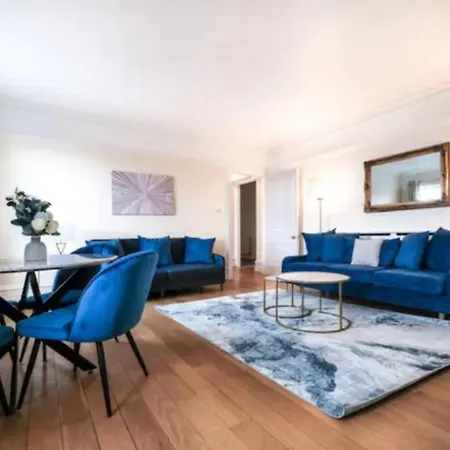 Harrods-knightsbridge Flat In Kb89 * London