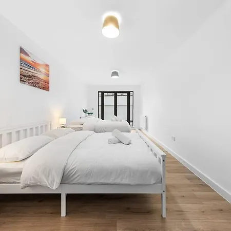 Spacious Sleep 14 - 1 Min From Tooting Station Mr3 Διαμέρισμα *