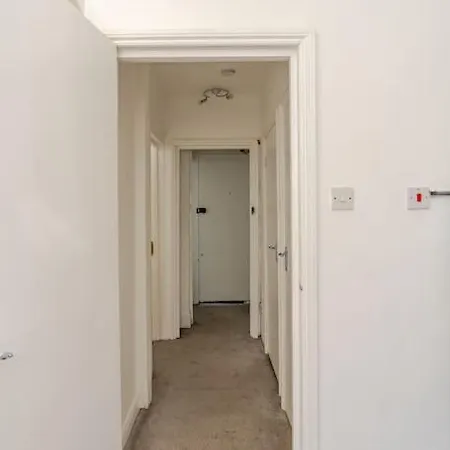 Notting Hill - Luxury Up To 6 Sleeps * Londra