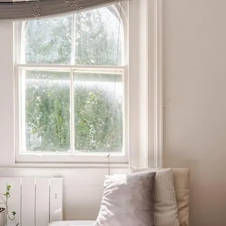 Notting Hill - Luxury Up To 6 Sleeps * Londra