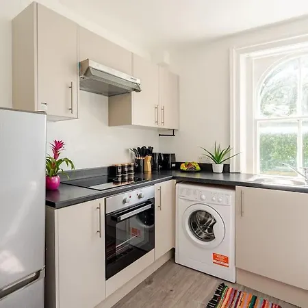 Notting Hill - Luxury Up To 6 Sleeps * Londra